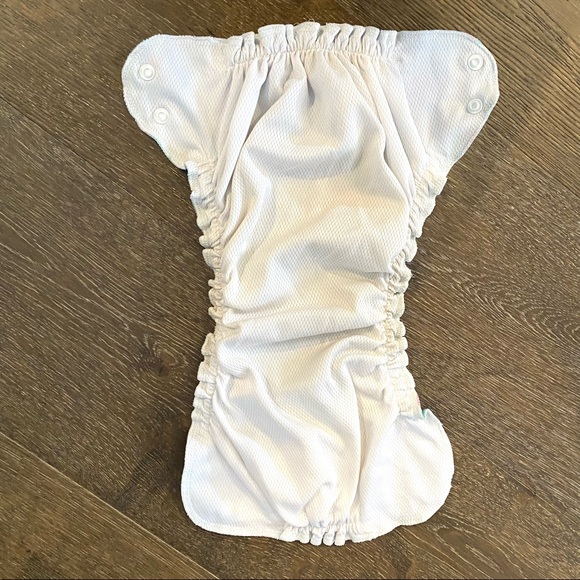 3/$20 Apple Cheeks size 2 reusable swim diaper - Picture 3 of 3